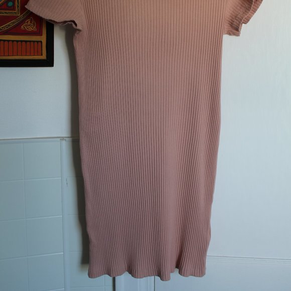 H&M Pale Pink Ribbed Tshirt Dress - Picture 2 of 11